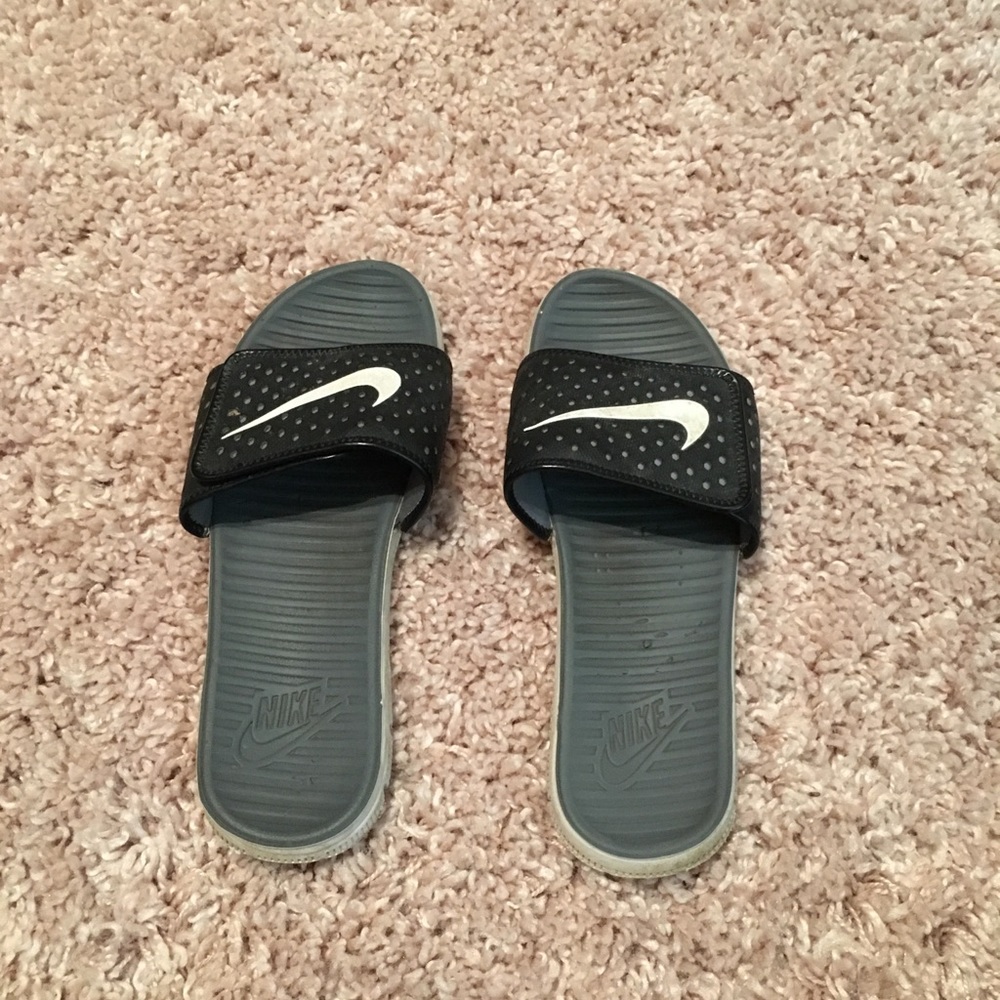 Nike slides